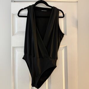 Black Flowy V Cut Bodysuit size M